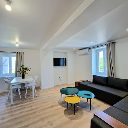 New Bel Apt Lumineux 公寓
